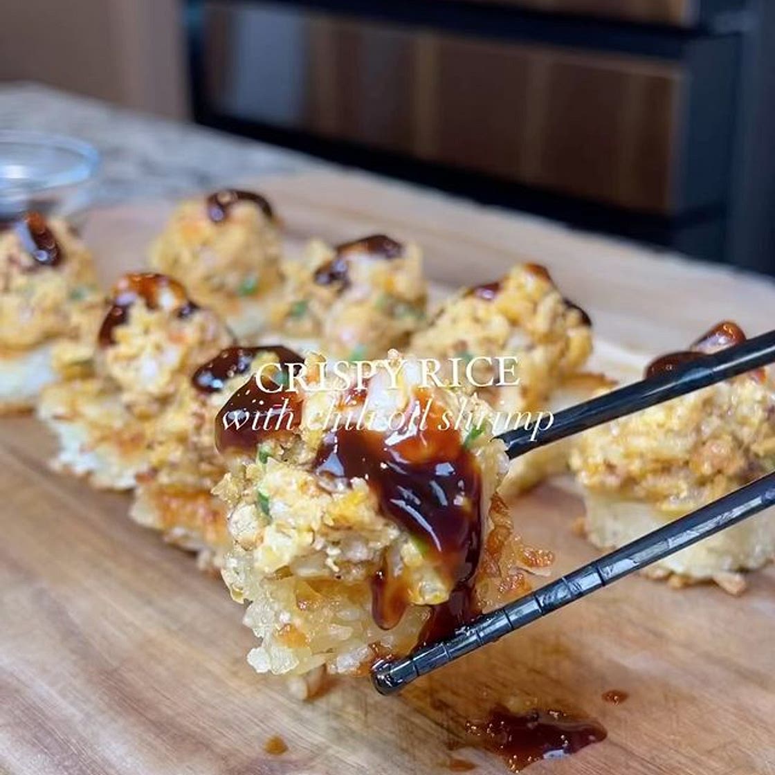 CRISPY RICE TOPPED WITH CHILI OIL SHRIMP! 😍🍤🍣 YUM! Recipe and 🎥 