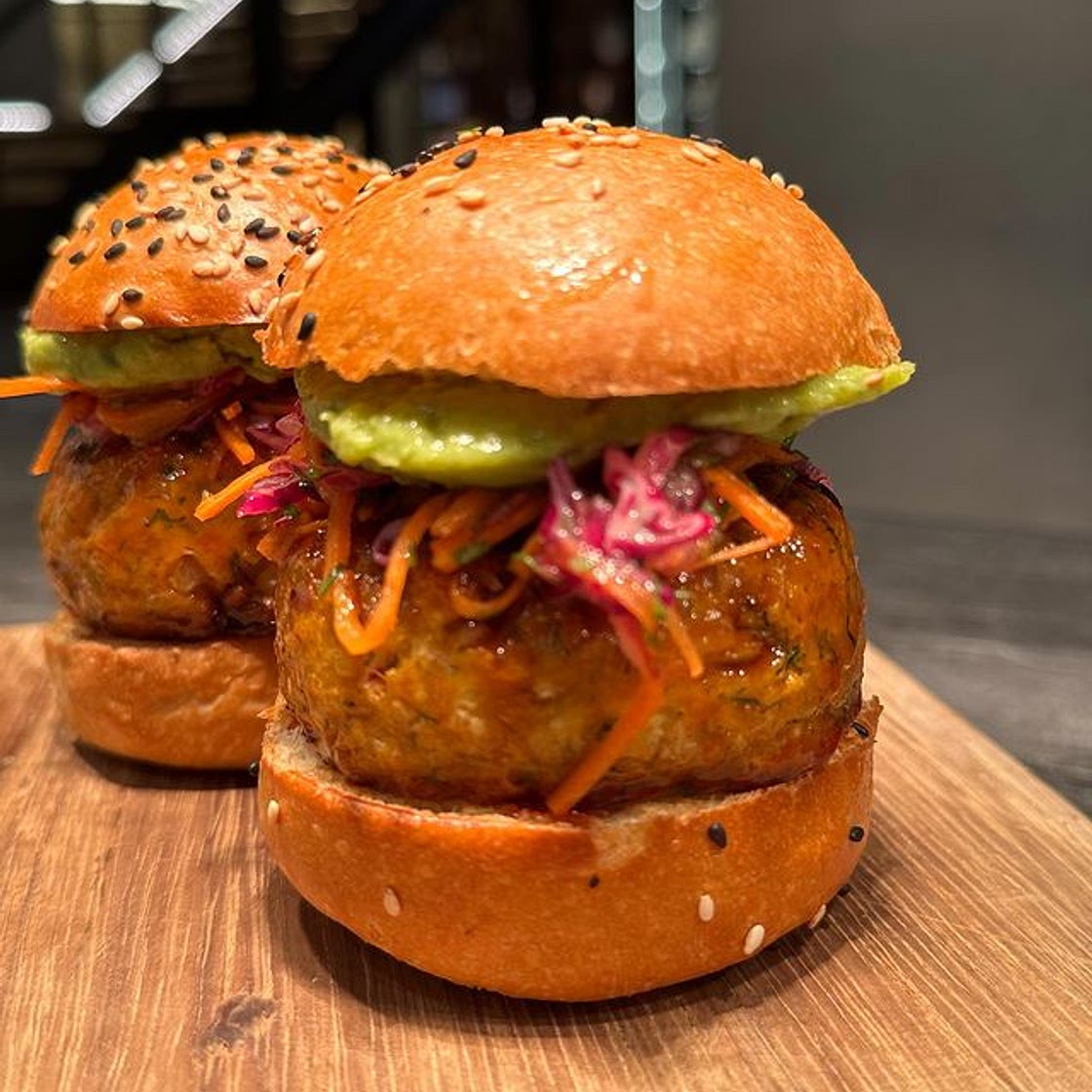 King’s Hawaiian Burger