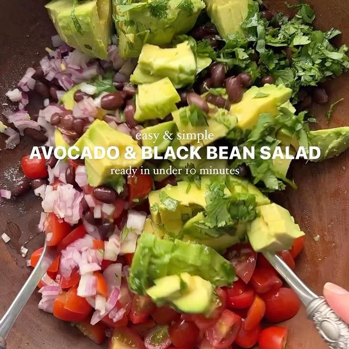 Black bean and avocado salad 🥑