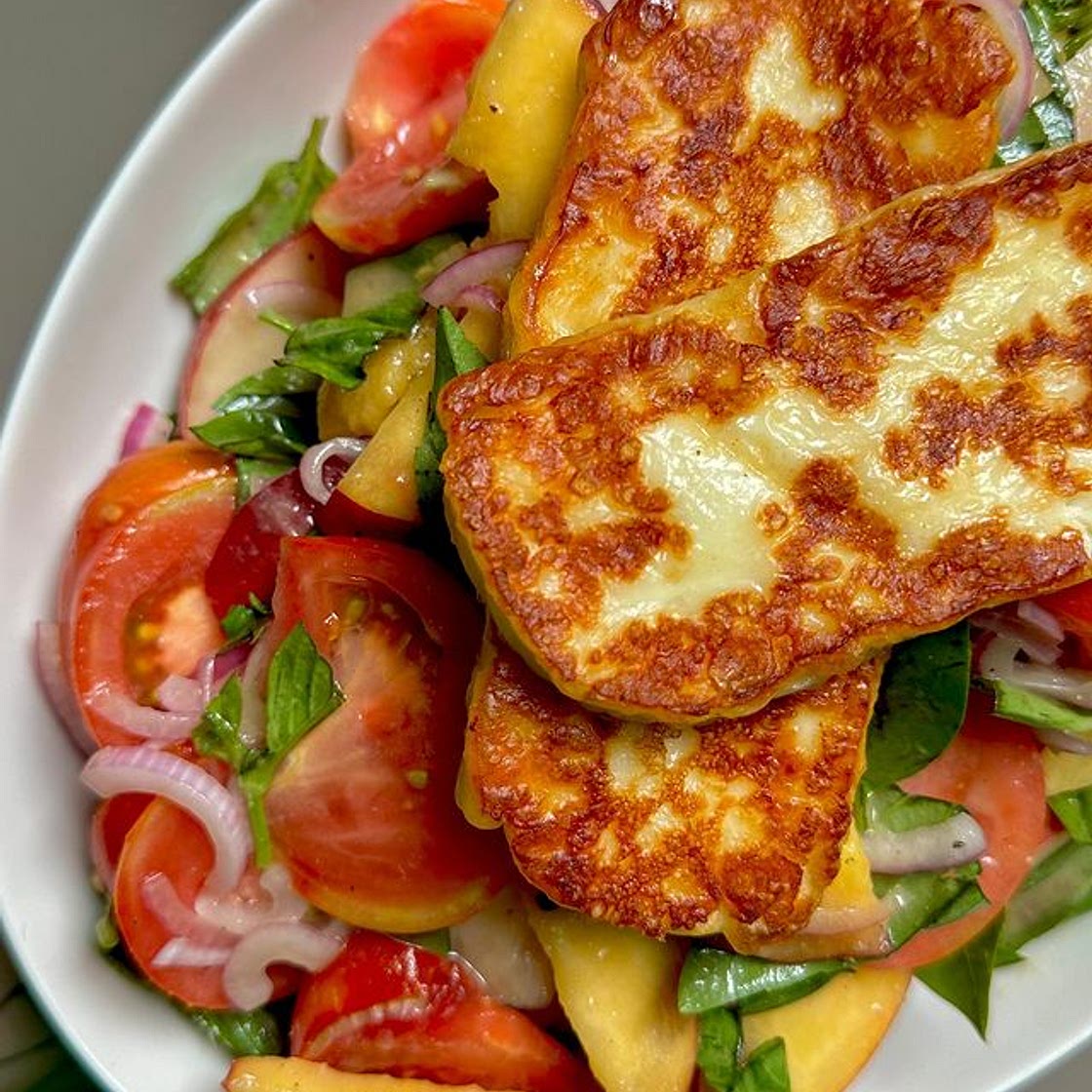🍅HALLOUMI, TOMATO &amp; PEACH SALAD🍅