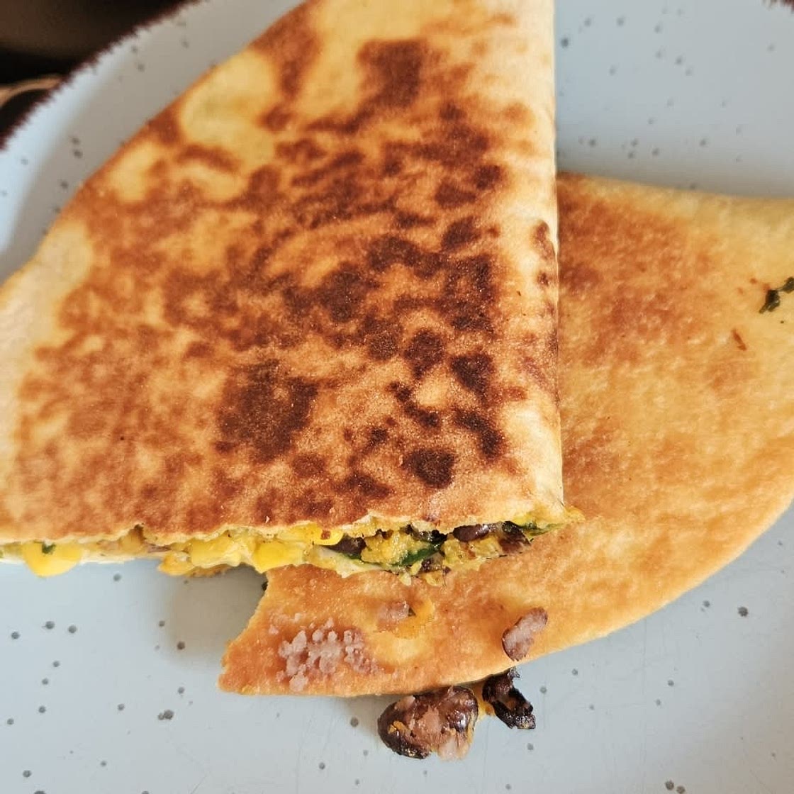 Vegane Süßkartoffel-Quesadillas (einfaches Rezept)