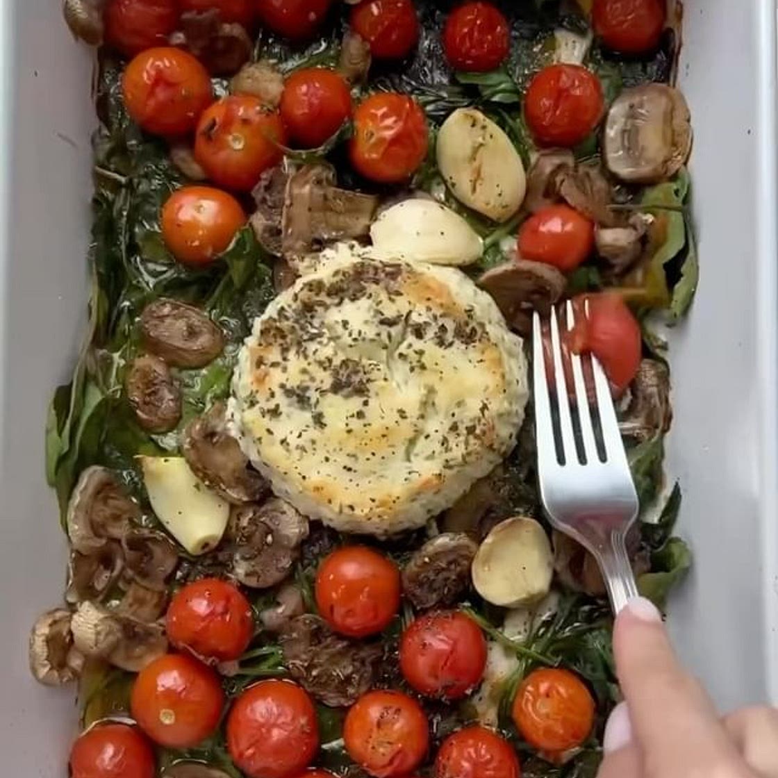 Creamy Boursin Cheese Pasta with Mushrooms and Spinach! 🤤🍝