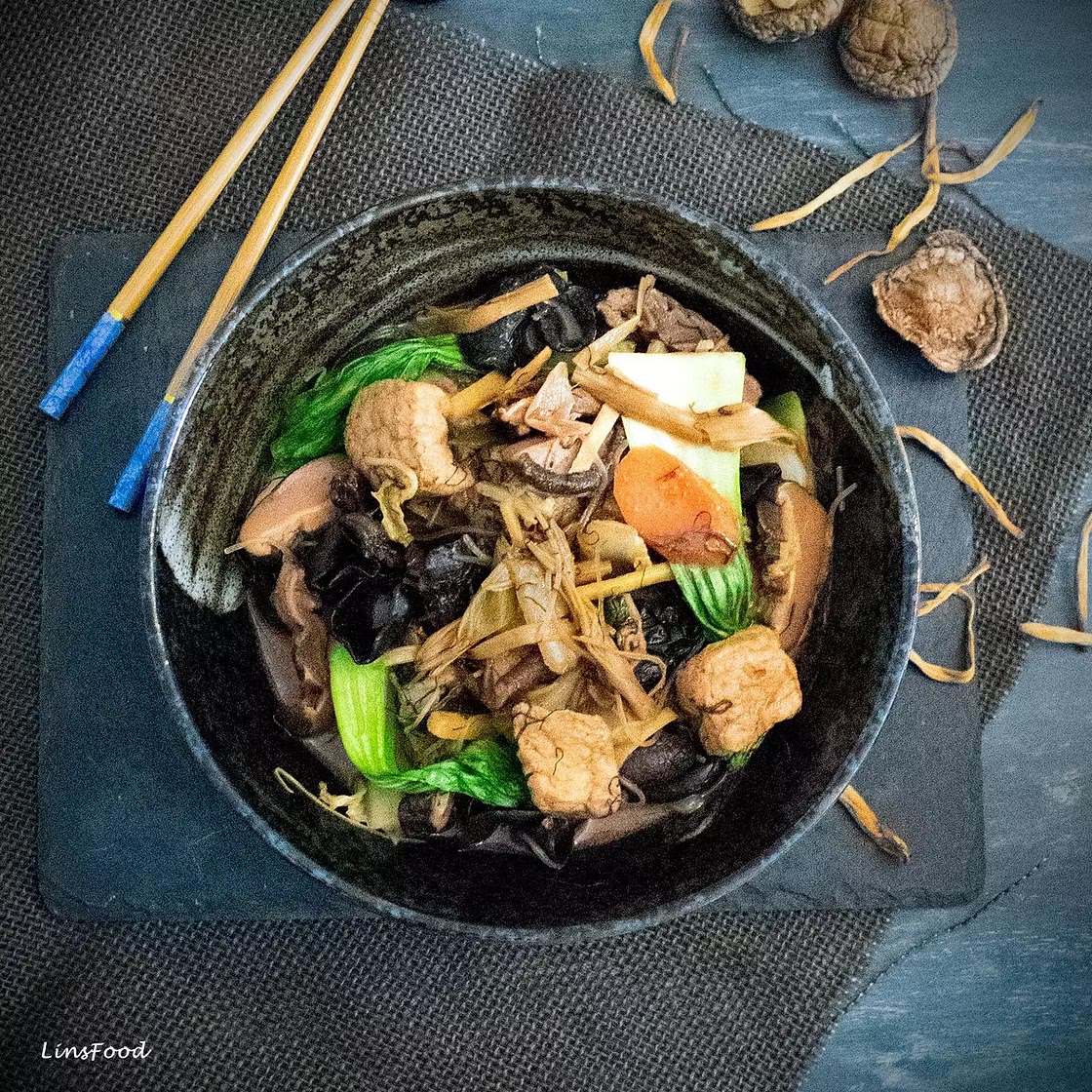Buddha's Delight (Lo Han Jai, Vegan Chinese Braised Vegetables)