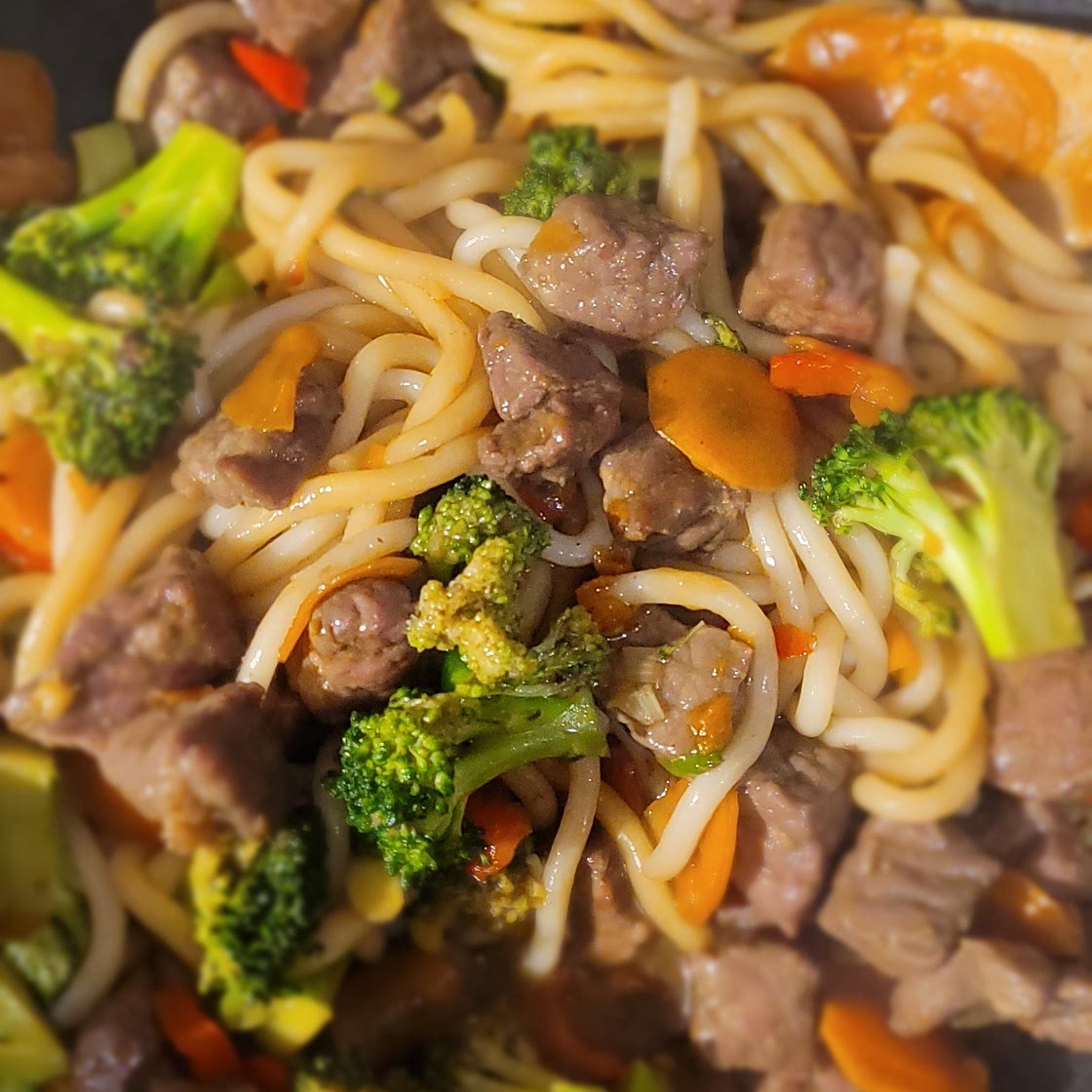 Beef lo mein
