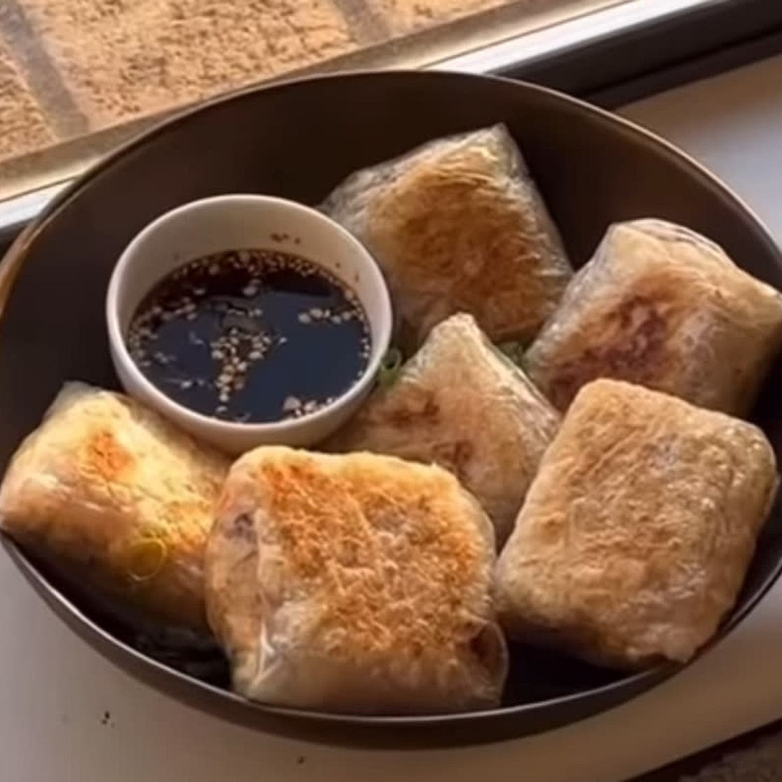 Crispy Rice Paper Rolls