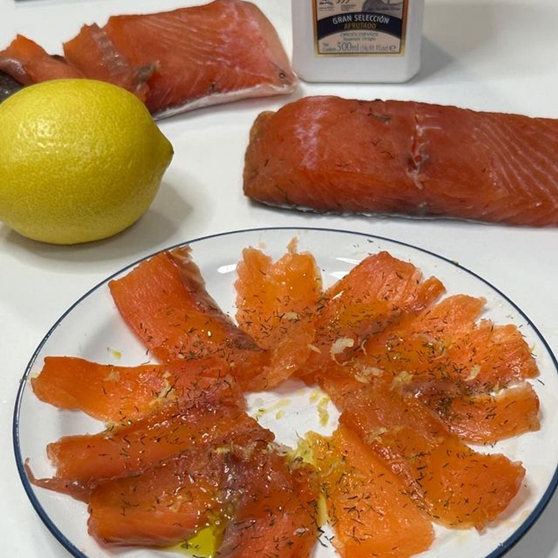 ⬇️RECETA ESCRITA⬇️ ⭐️SALMON MARINADO⭐️ Ingredientes 500 g salmón fre