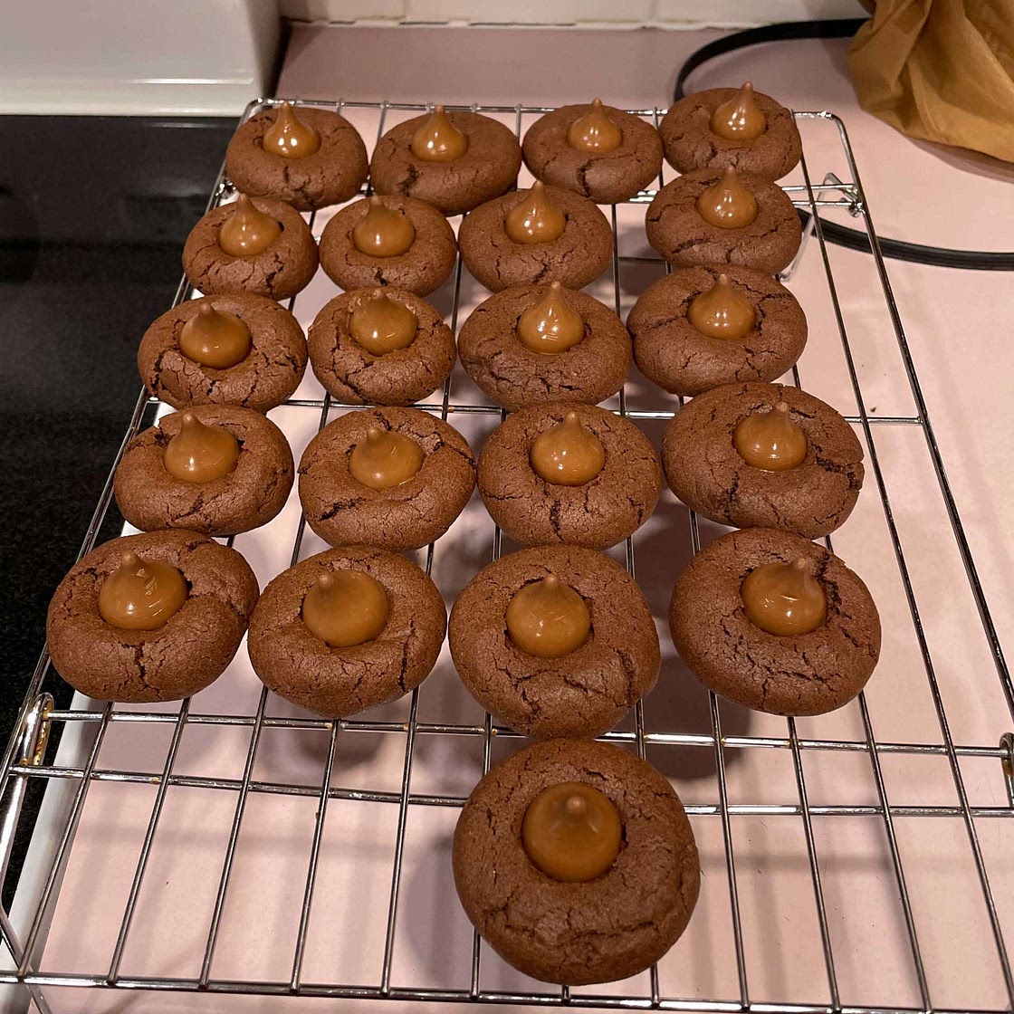 copycat Crumbl red velvet cookies