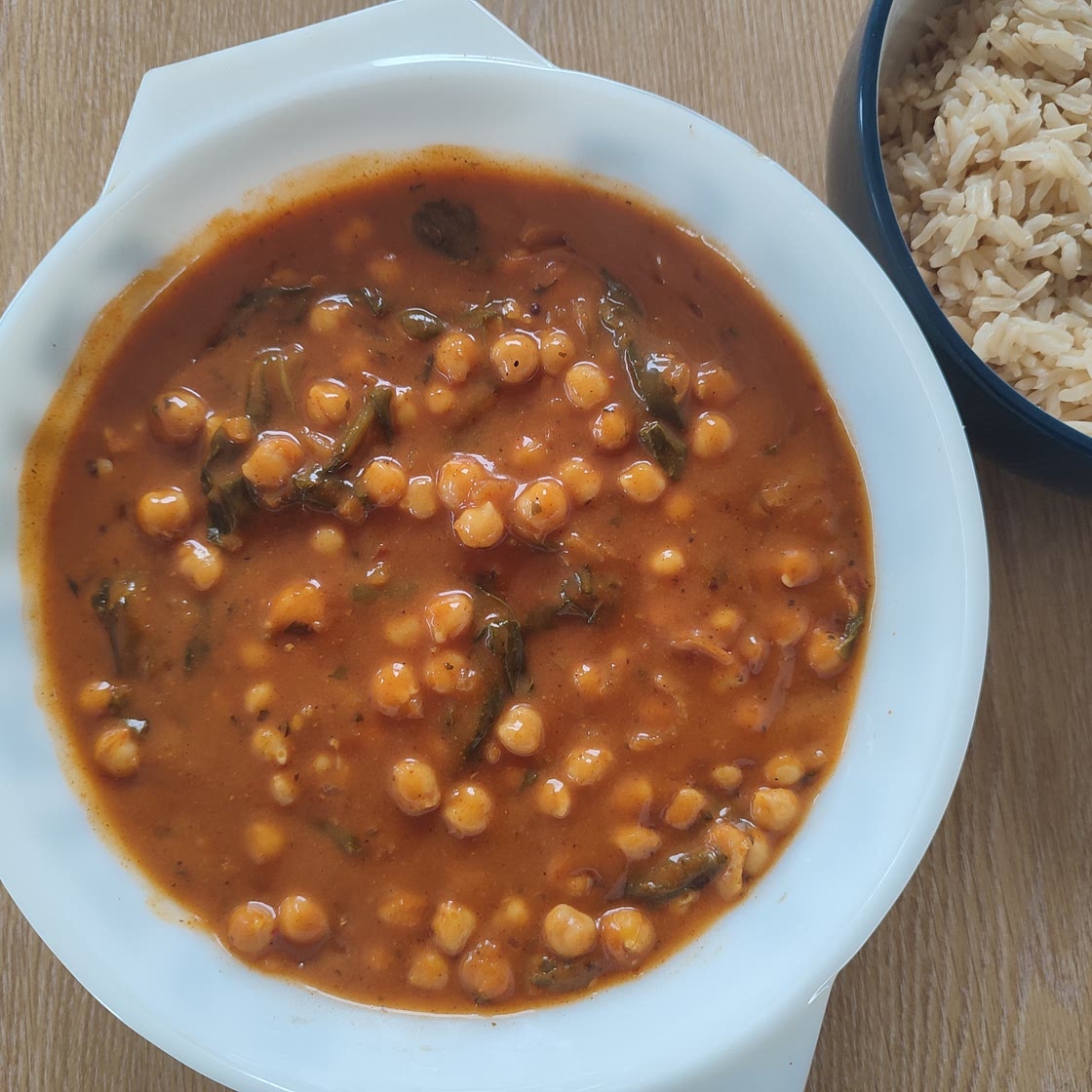 Chickpea and Spinach Curry (Vegan)