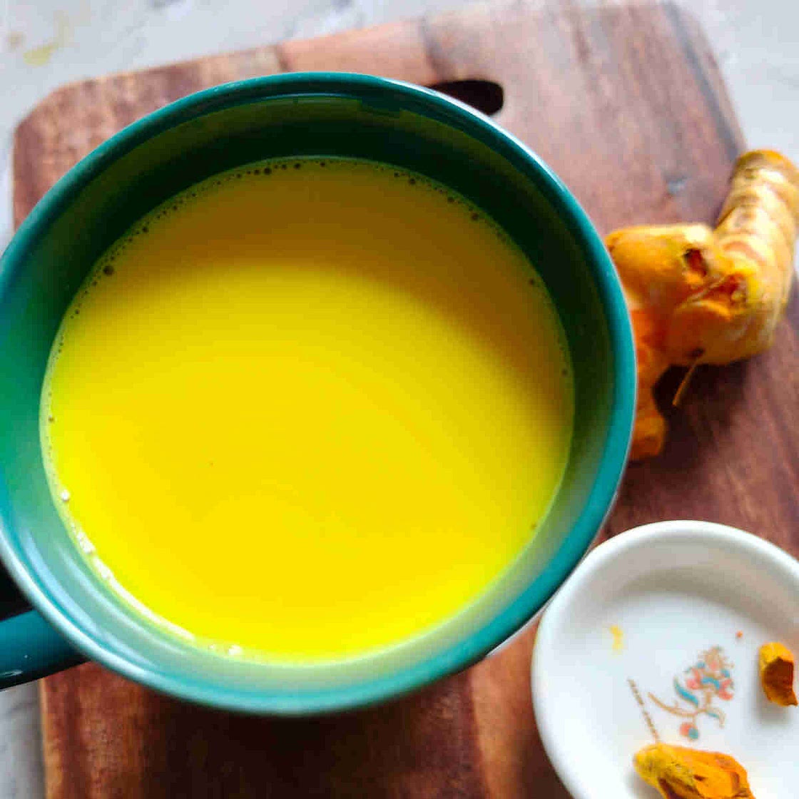 Authentic Turmeric Milk (Haldi Ka Doodh)