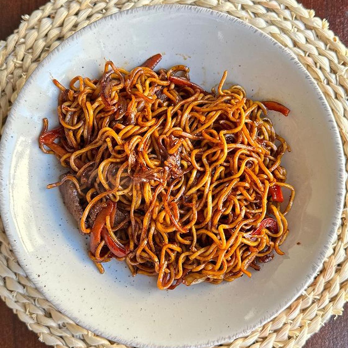 Fideos Chinos con carne y verdura