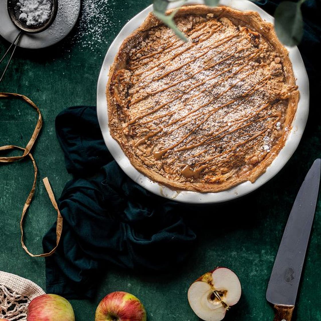 Apple Pie with Lotus Crumb Topping