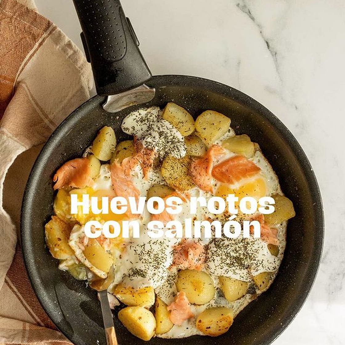 HUEVOS ROTOS CON SALMÓN