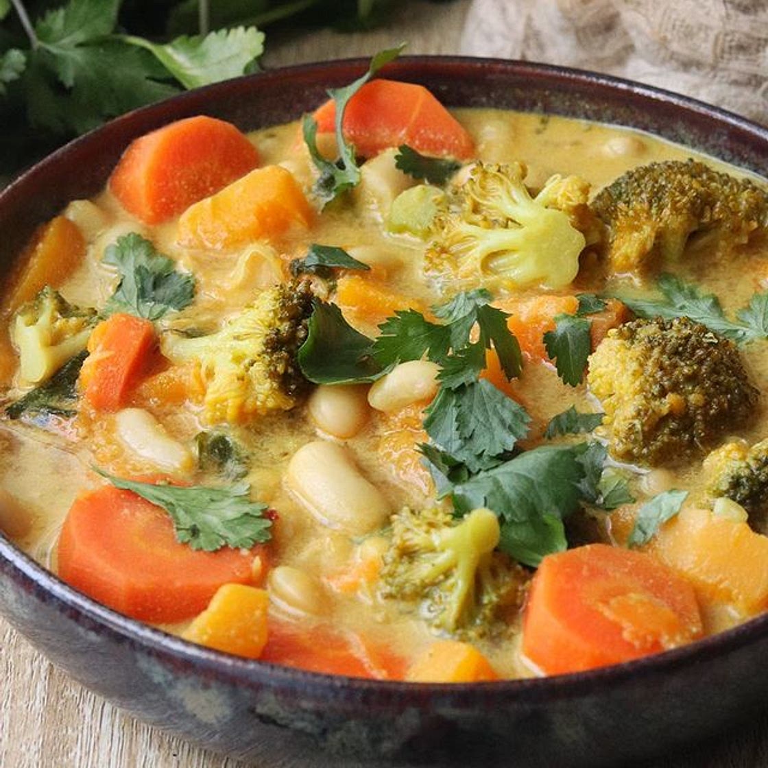 Soupe butternut, patate douce, brocoli curry