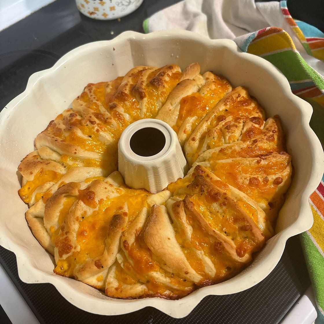 Cheesy garlic pull apart