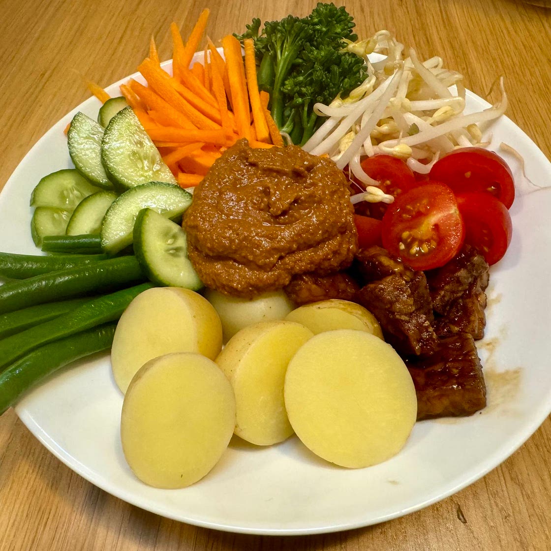125. Gado Gado