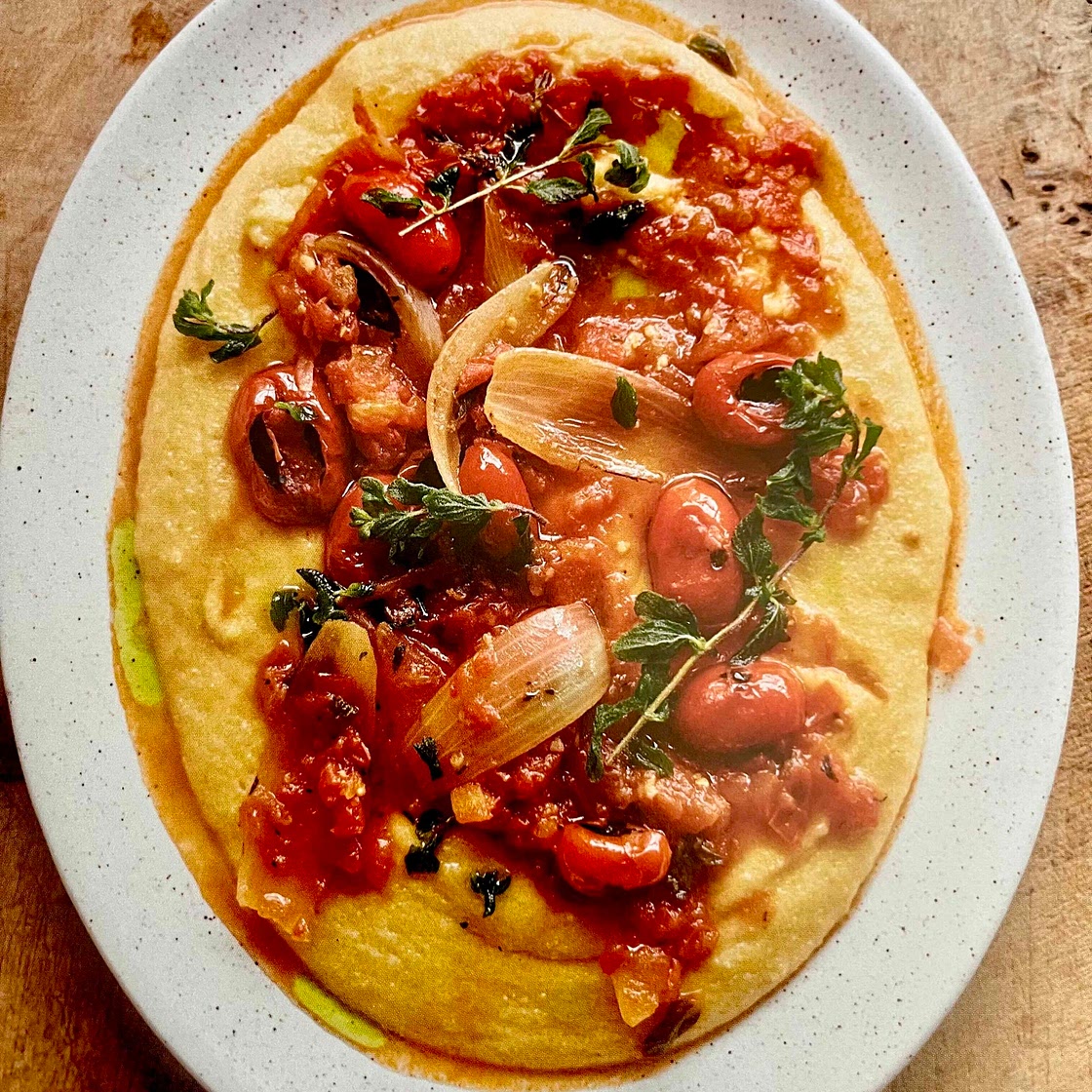 Cheesy polenta and tomato sauce 
