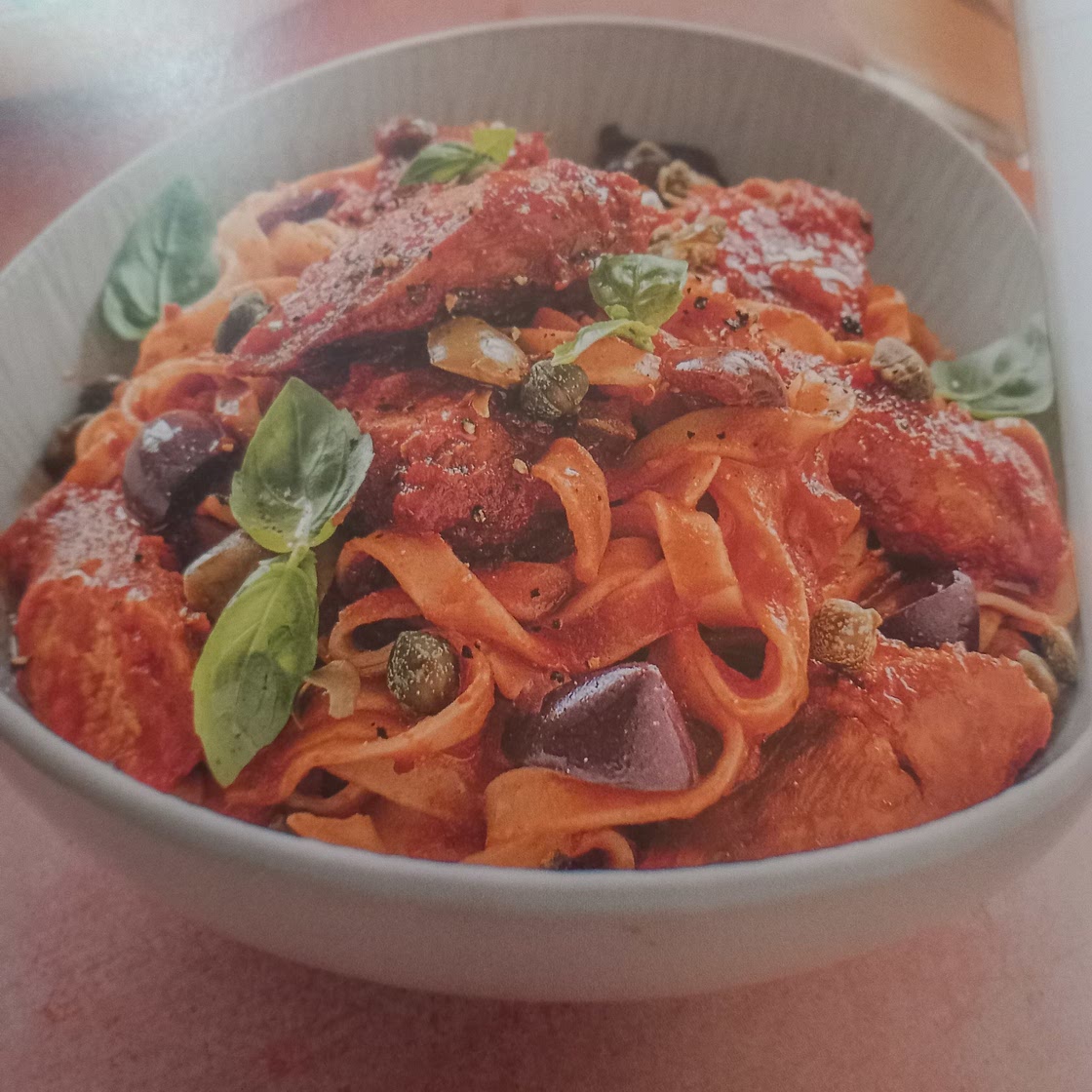SAUSAGE SPAGHETTI PUTTANESCA