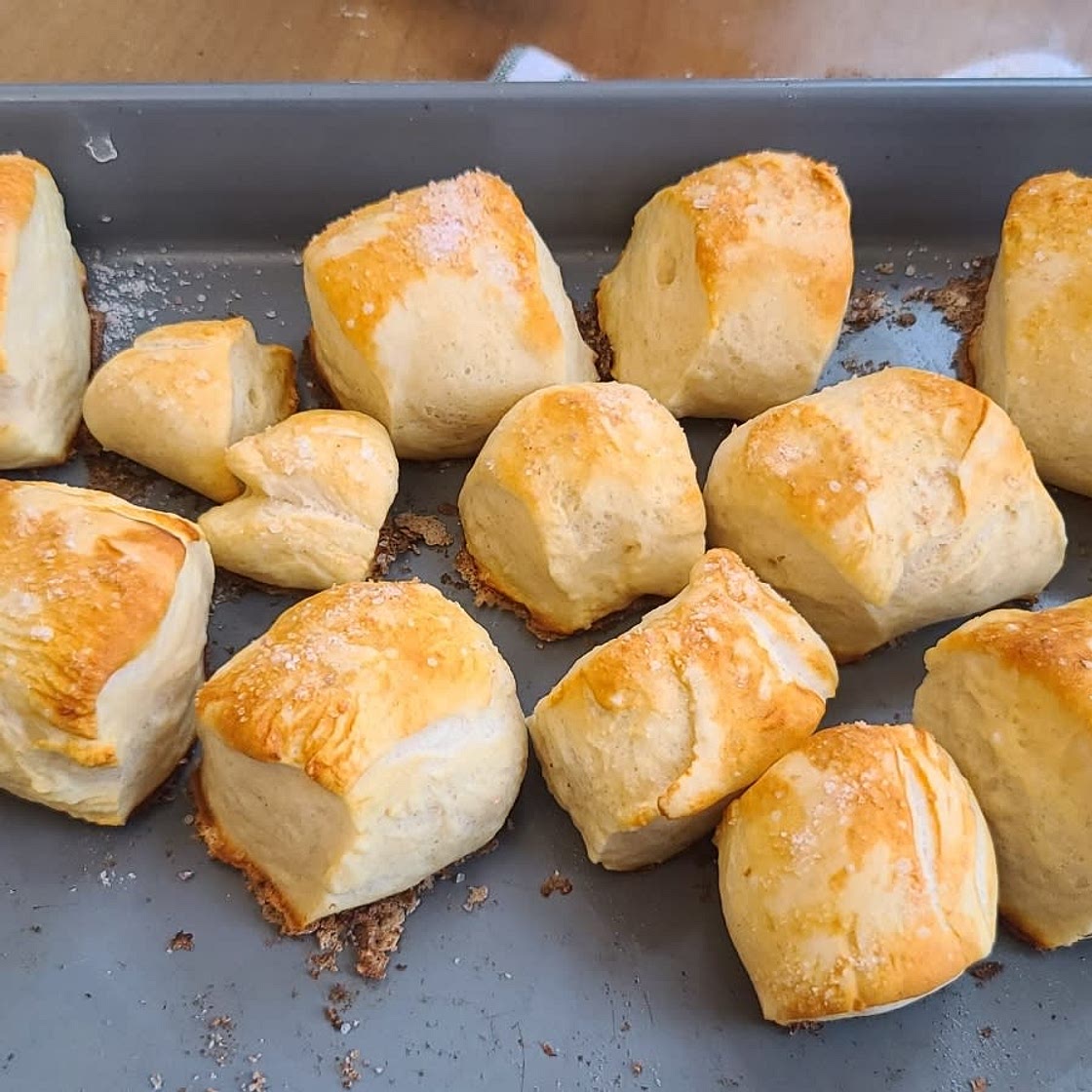 Homemade Pretzels - Auntie Anne's Pretzel Bites Copycat Recipe