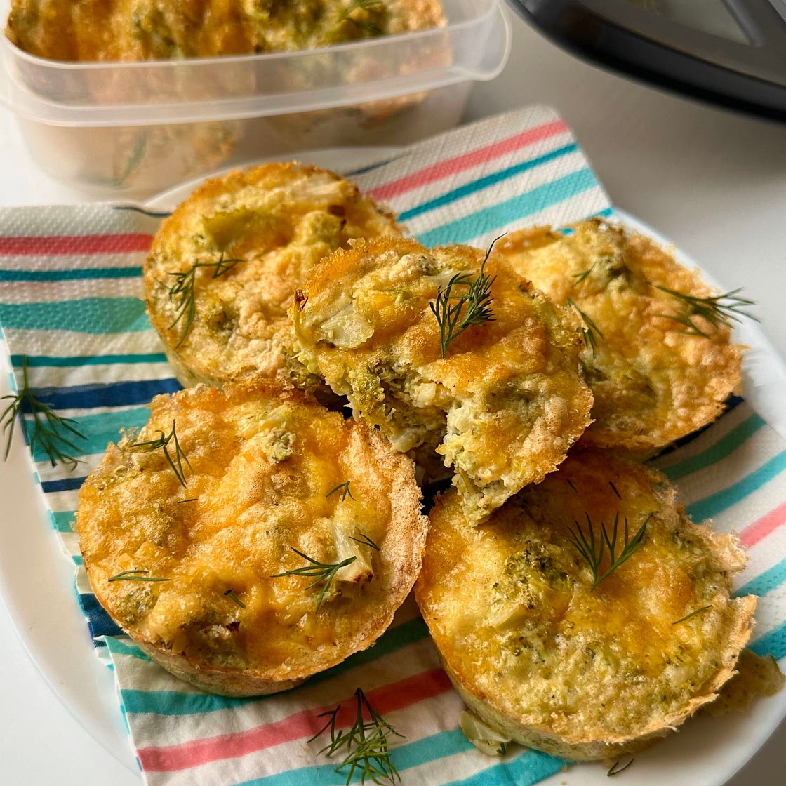 Low Carb Broccoli Cheese Muffins 