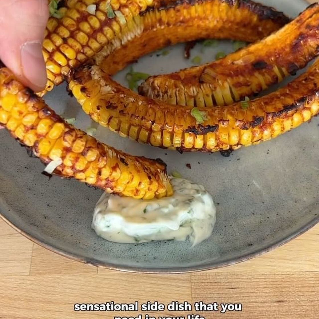 Corn cob paprika snack