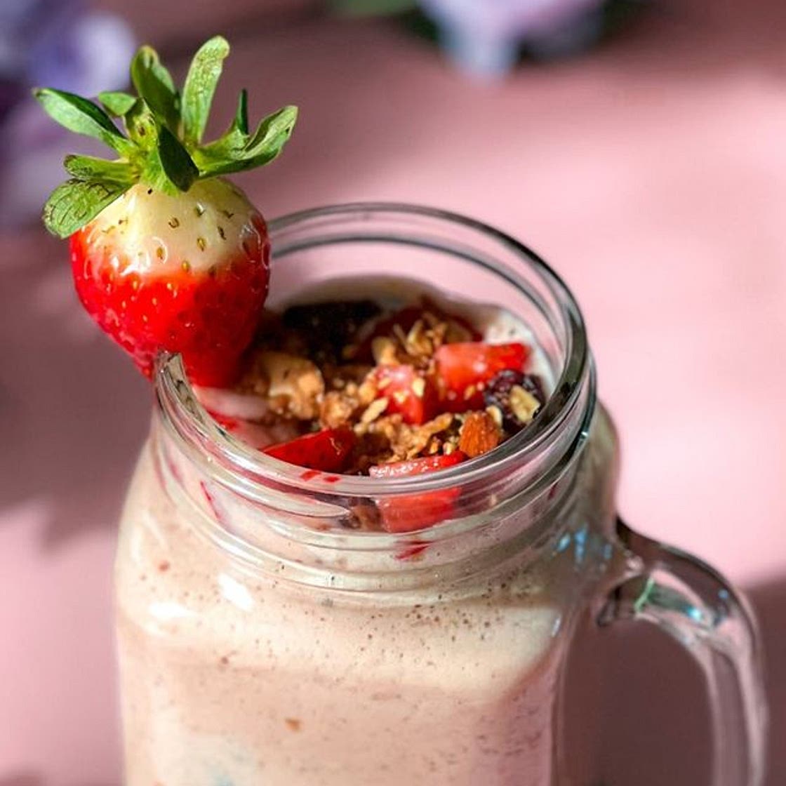 Strawberry Protein Breakfast Smoothie Shake