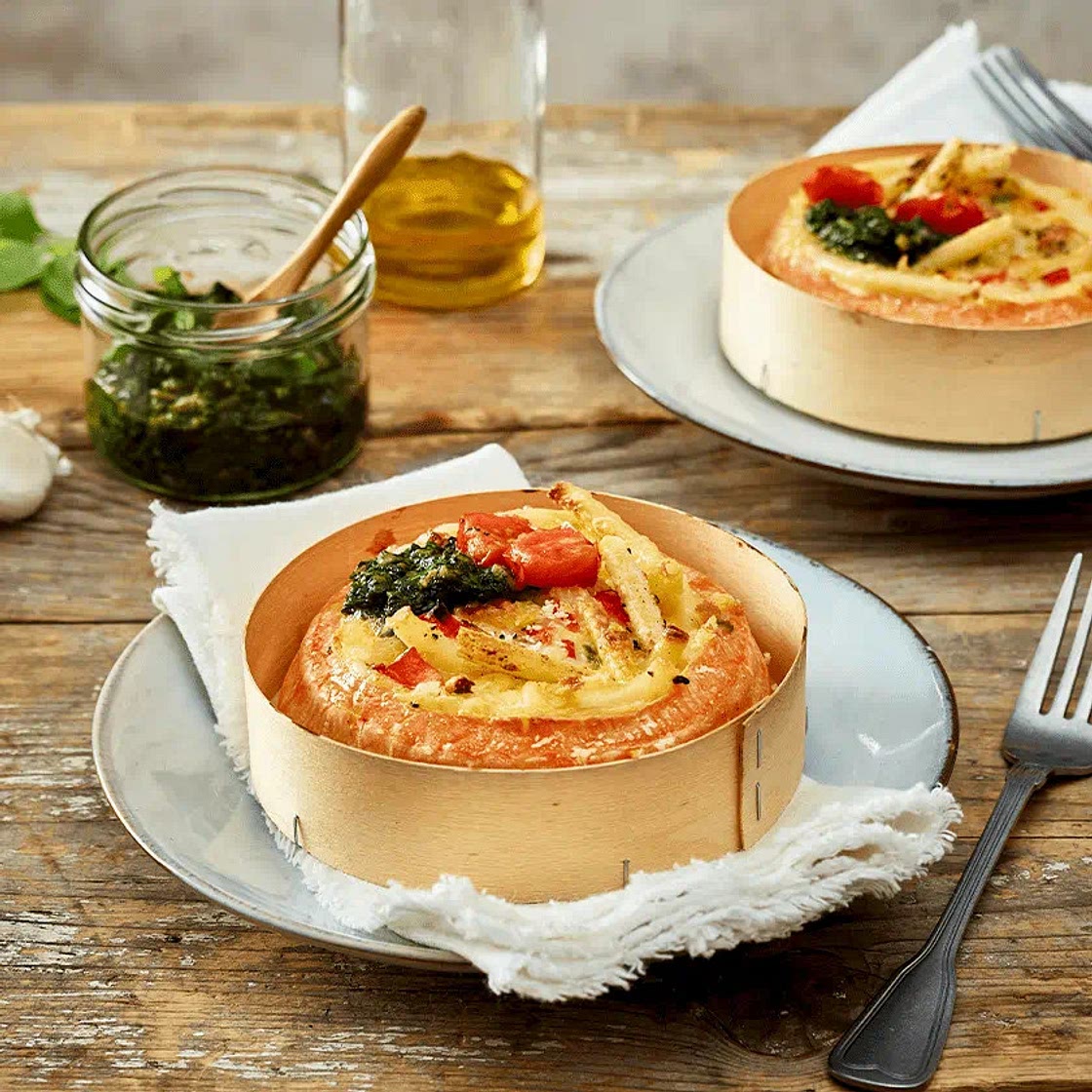 Rezepte für Nudeln im ROUGETTE Ofenkäse gebacken mit Basilikum-Pesto - Rougette