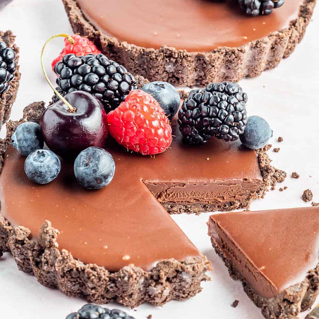 Mini Chocolate Pies with Oreo Crust