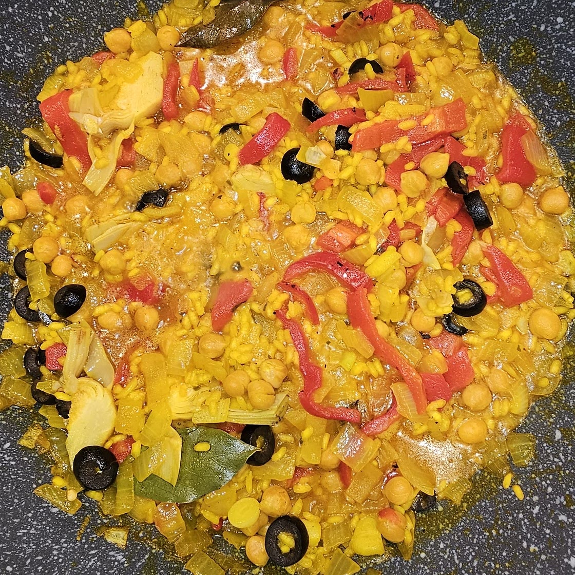 Vegetable paella