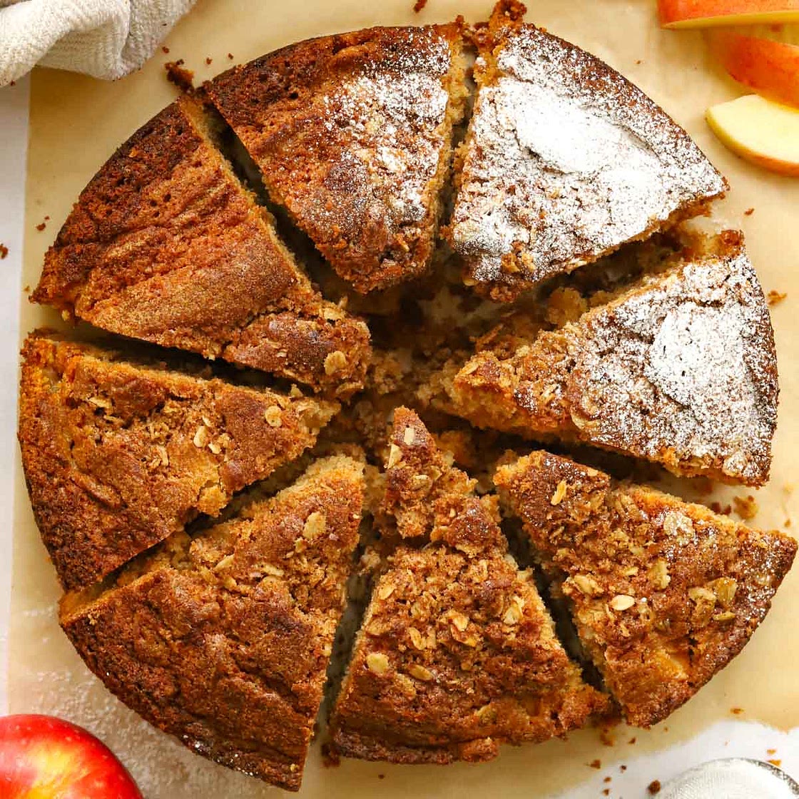 Autumn Apple Cake {with Cinnamon}