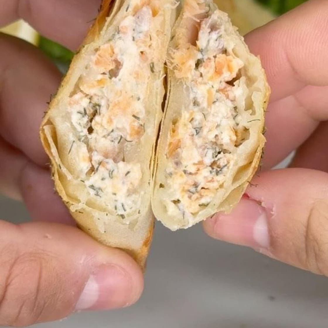 SAUMON CHEESE SAMOUSSA
