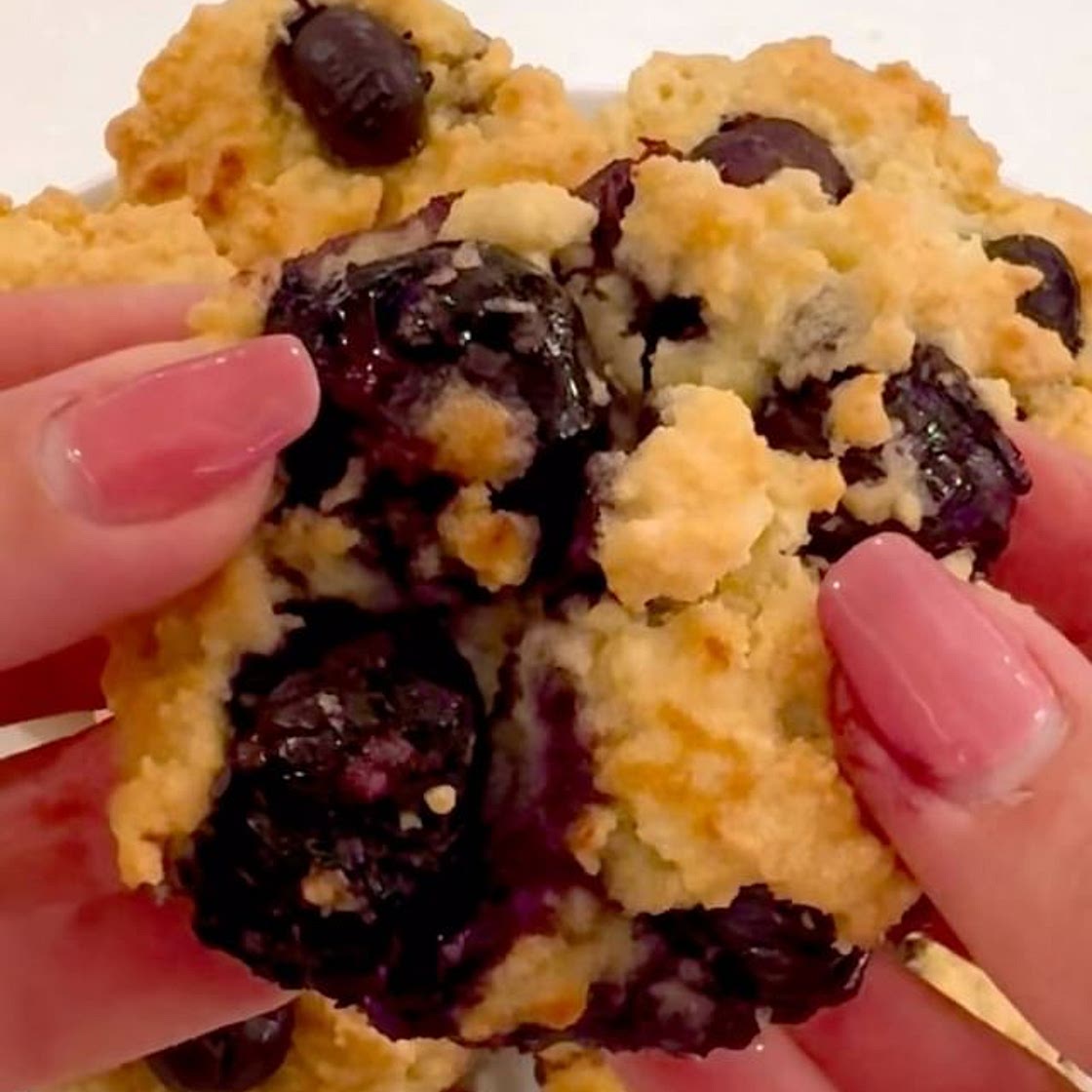 BLUEBERRY 🫐 AND LEMON 🍋 MUFFINS🧁 These are high protein, due to 
