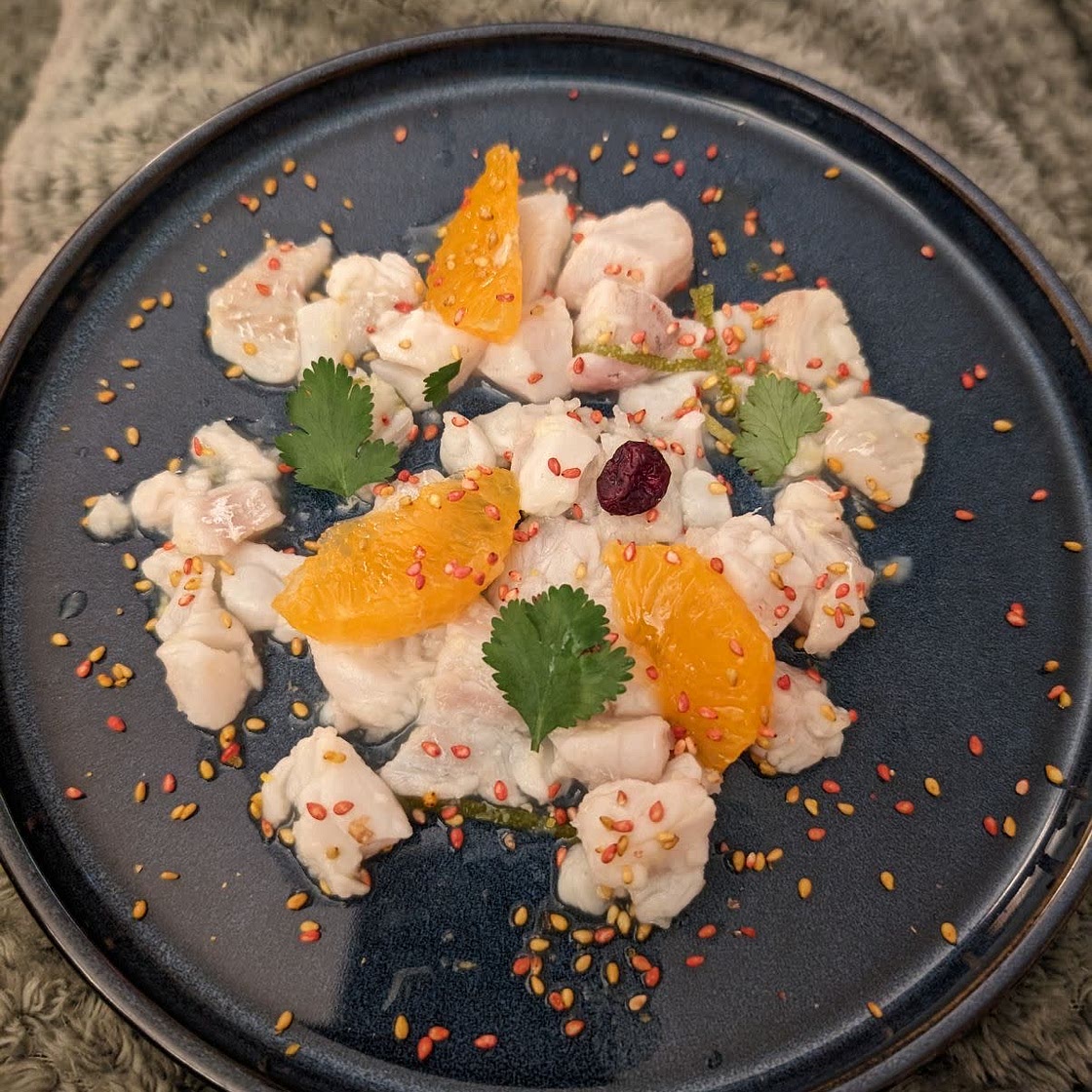 Ceviche de merlan graine de Graine de sésame à la prune umeboshi