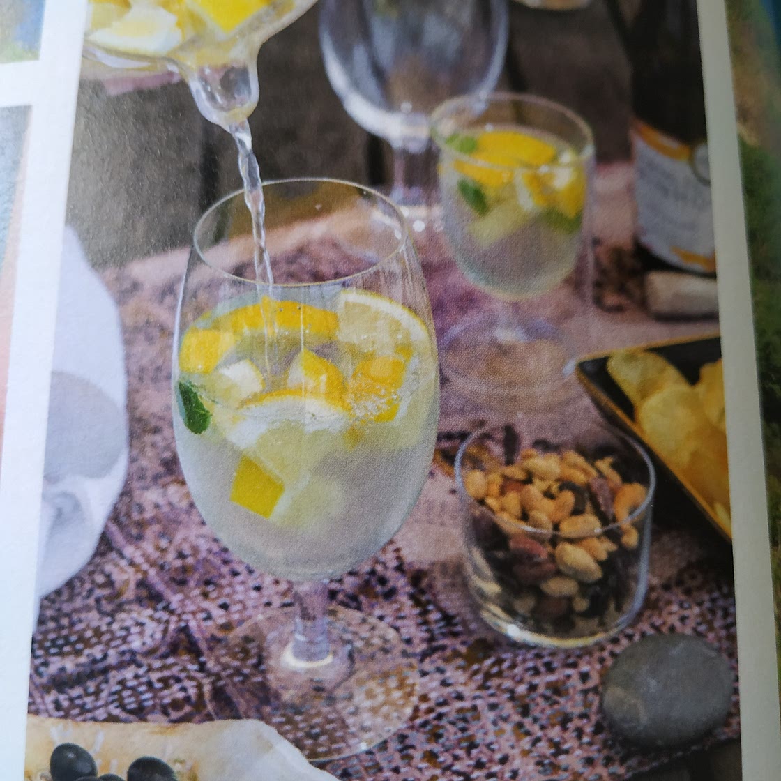 Sangria de Limão com hortelã