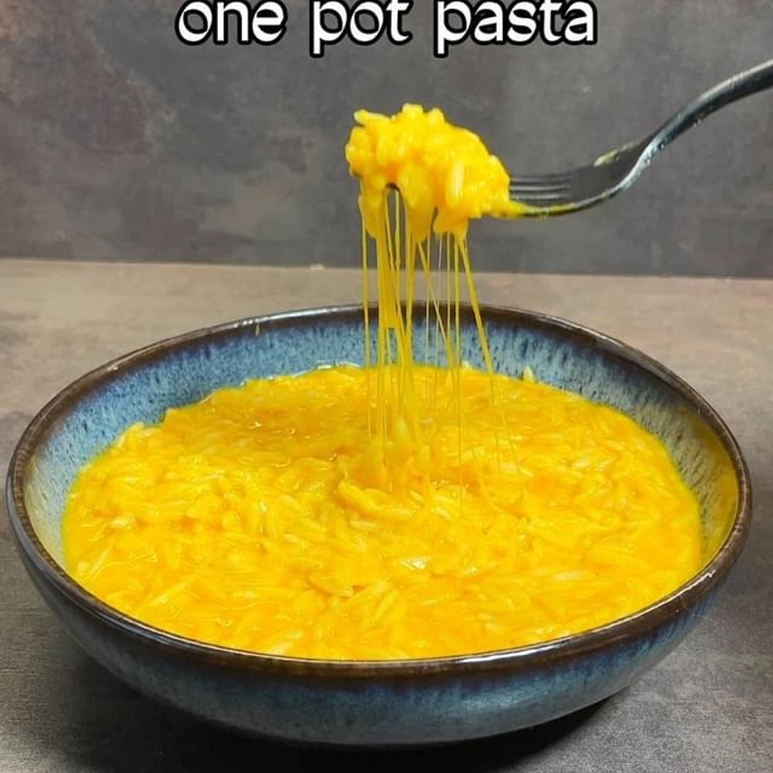 PASTA ZUCCA E PROVOLA