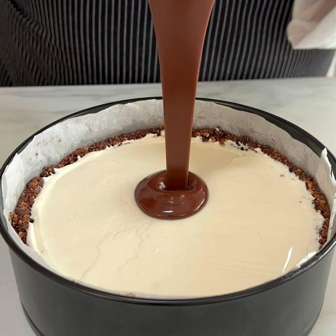 Cheesecake cioccolato, nocciole e caramello salato