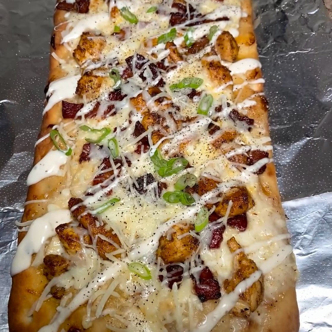 Chicken Bacon Ranch Flatbread Pizza