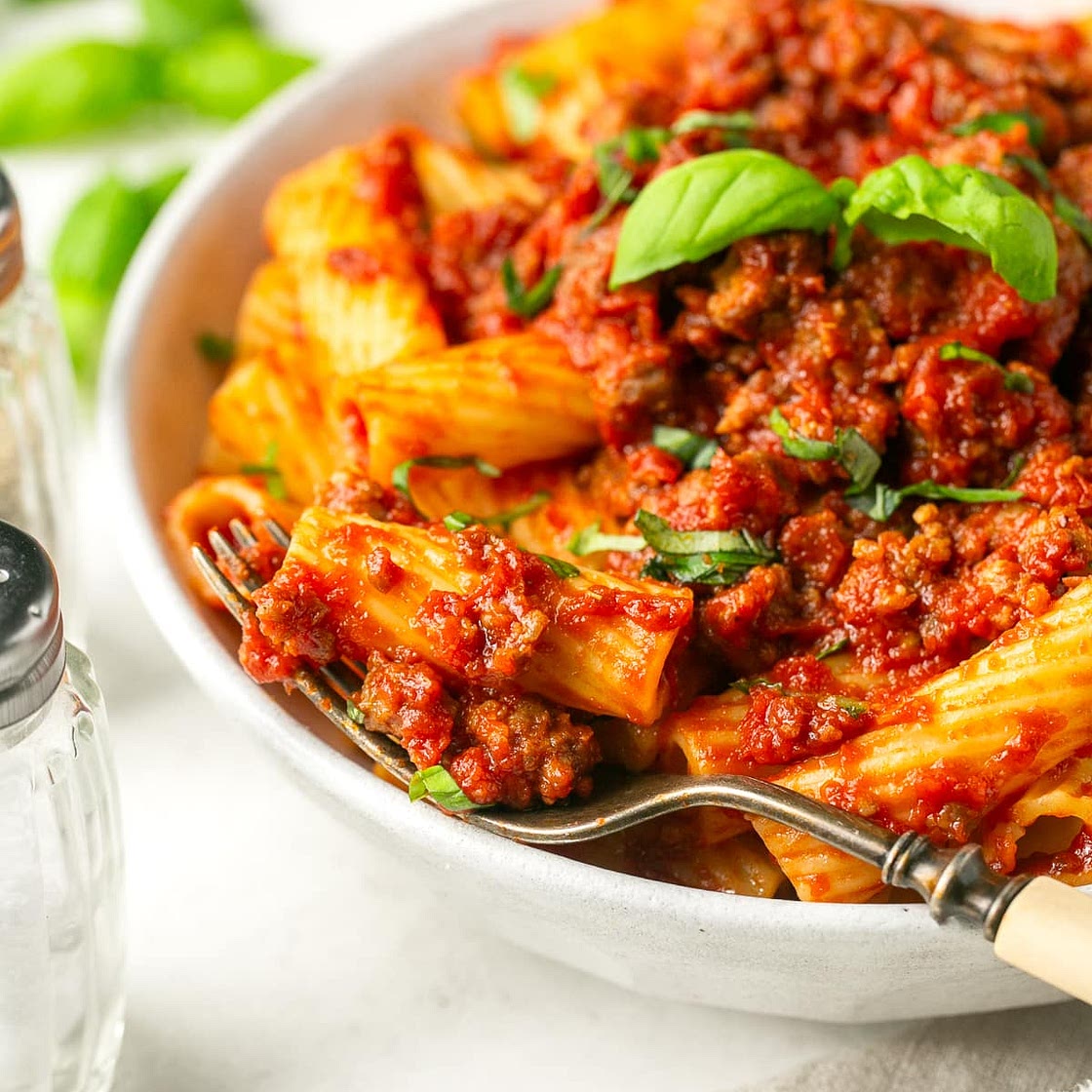 Crock Pot Pasta Sauce with Sausage