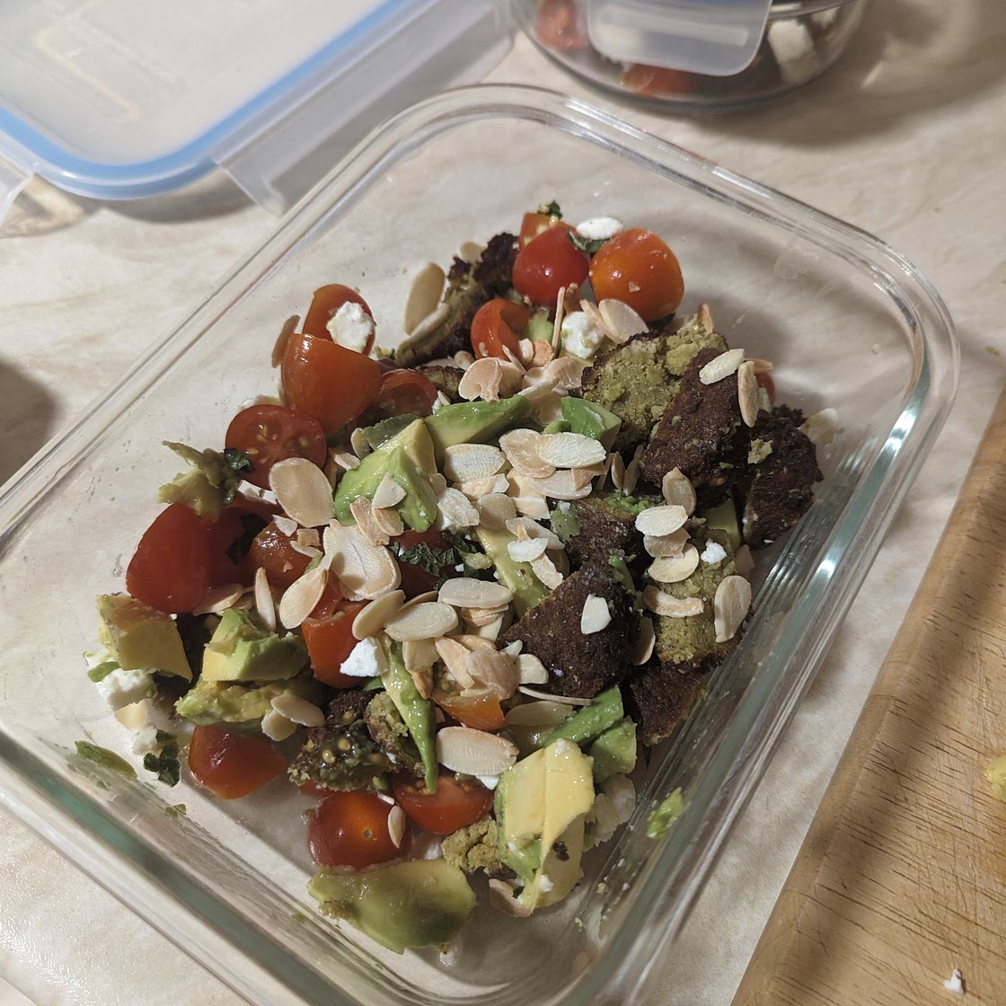 Falafel salad
