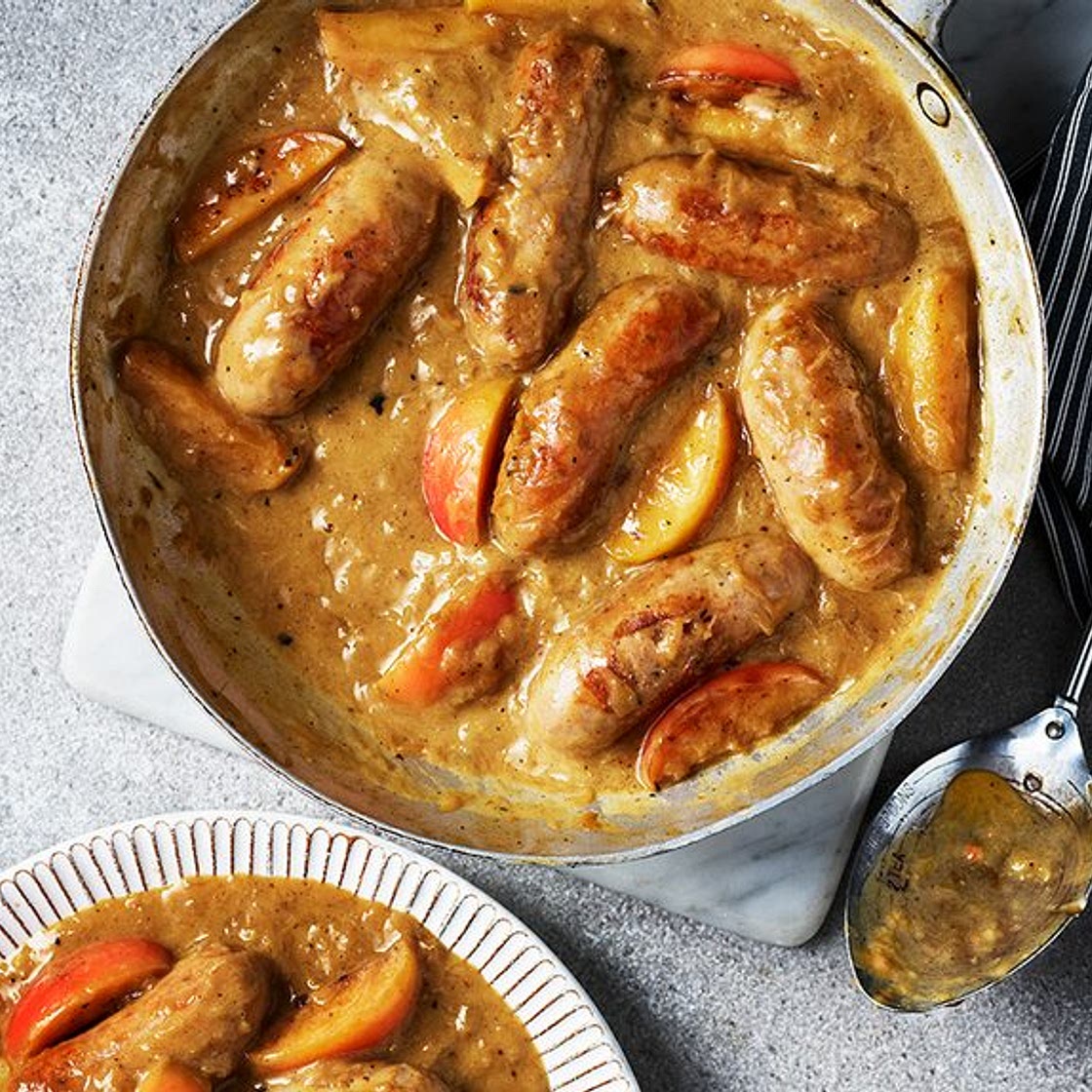 Sausages with apple and onion gravy