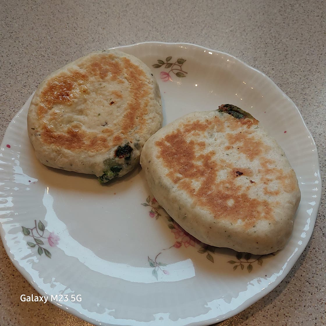 Feta and spinach flatbreads