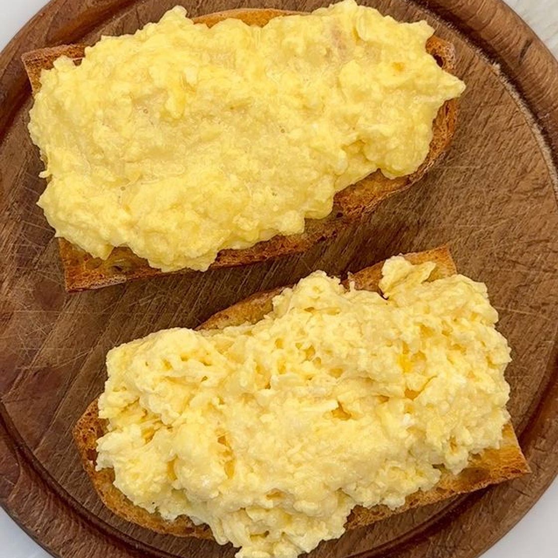 Straciatella Scrambled Eggs