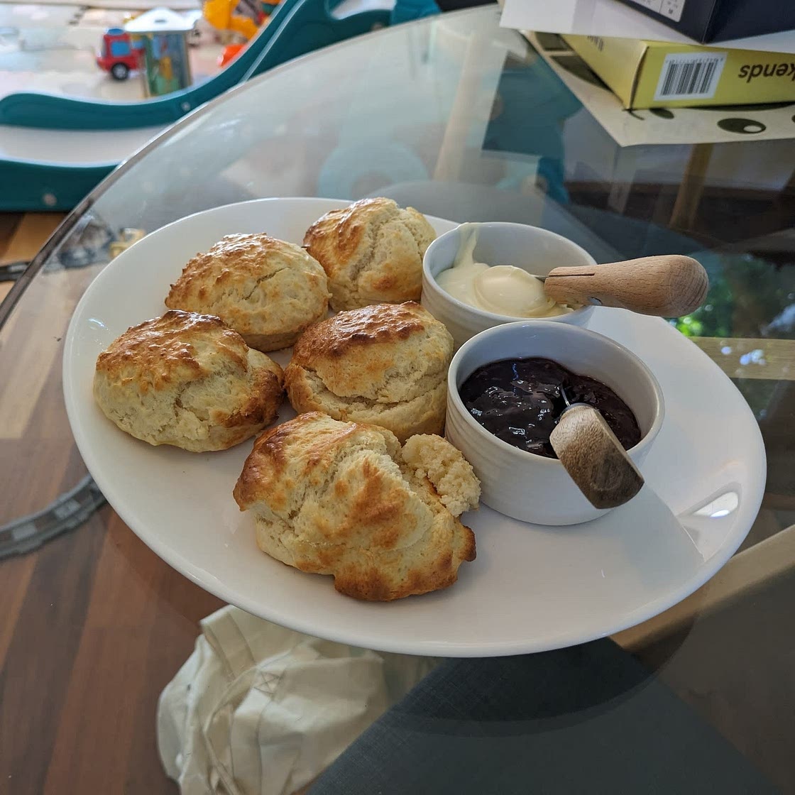 Classic scones with jam & clotted cream