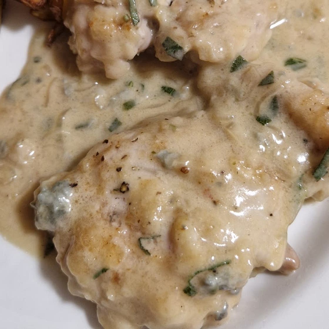 Creamy Gorgonzola Chicken with Sage