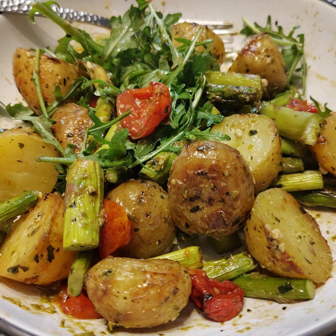 Pesto, asparagus and potato salad