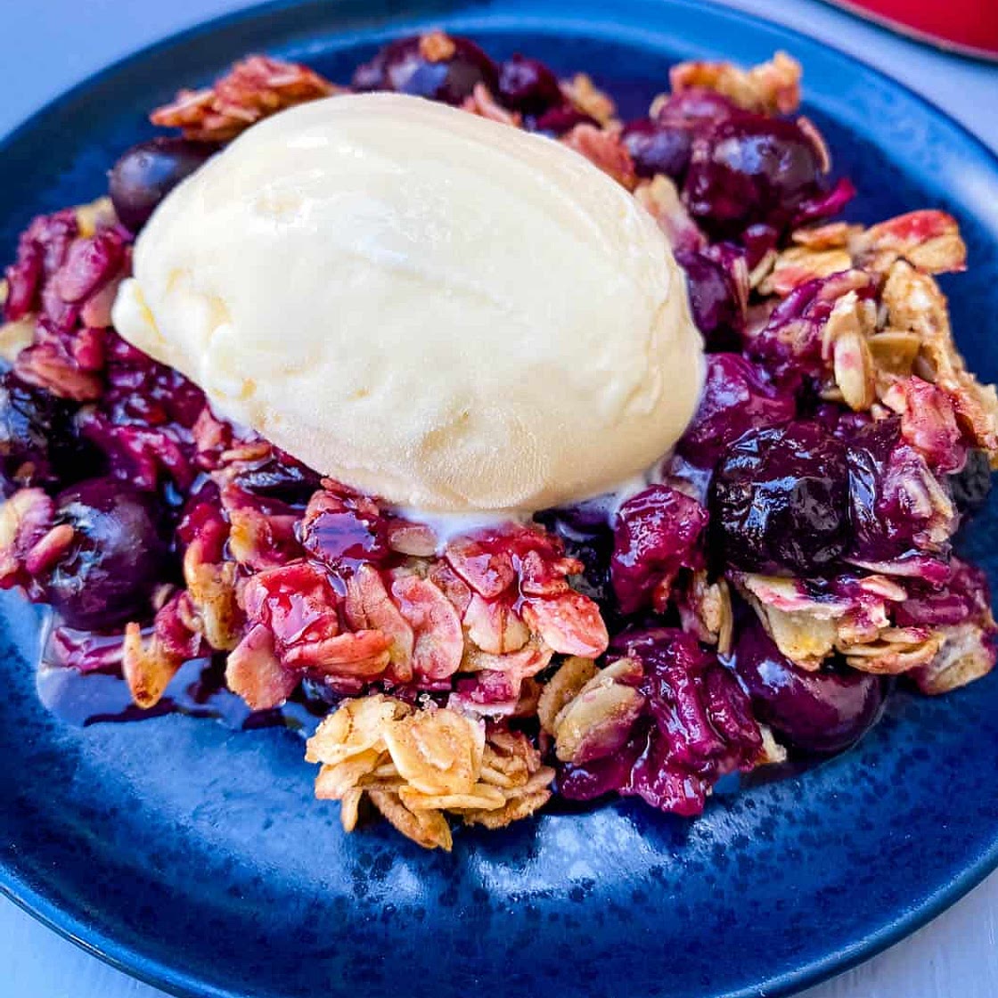 Easy Healthy Sugar-Free Blueberry Crisp
