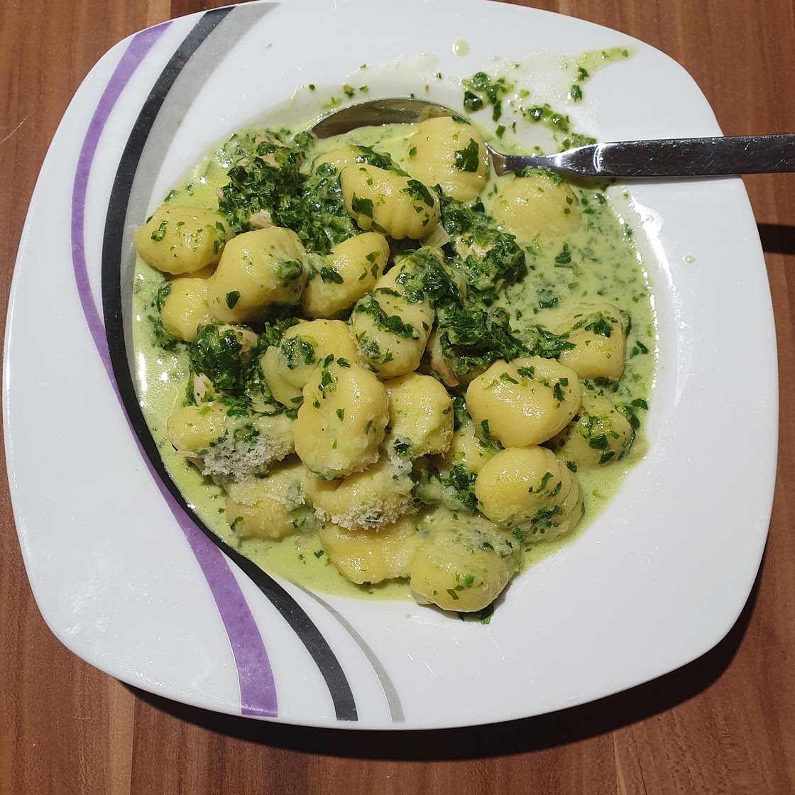 Gnocchi mit Spinat und Zitrone