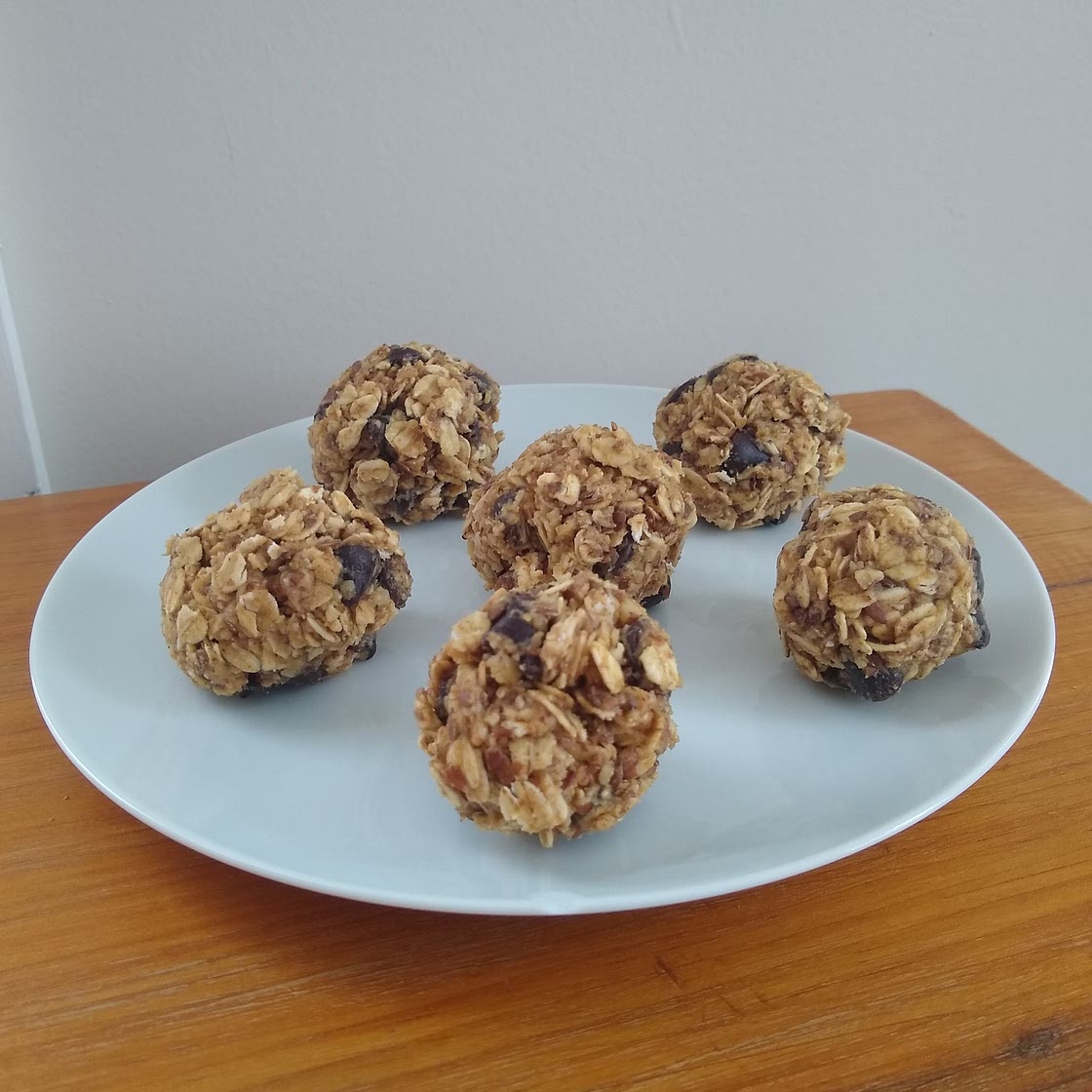 Flax-Nut Protein Balls