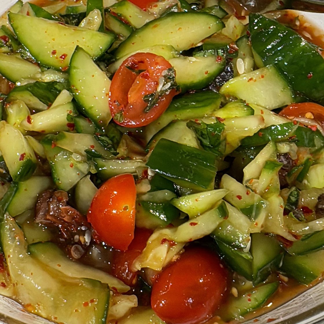 Spicy cucumber salad 