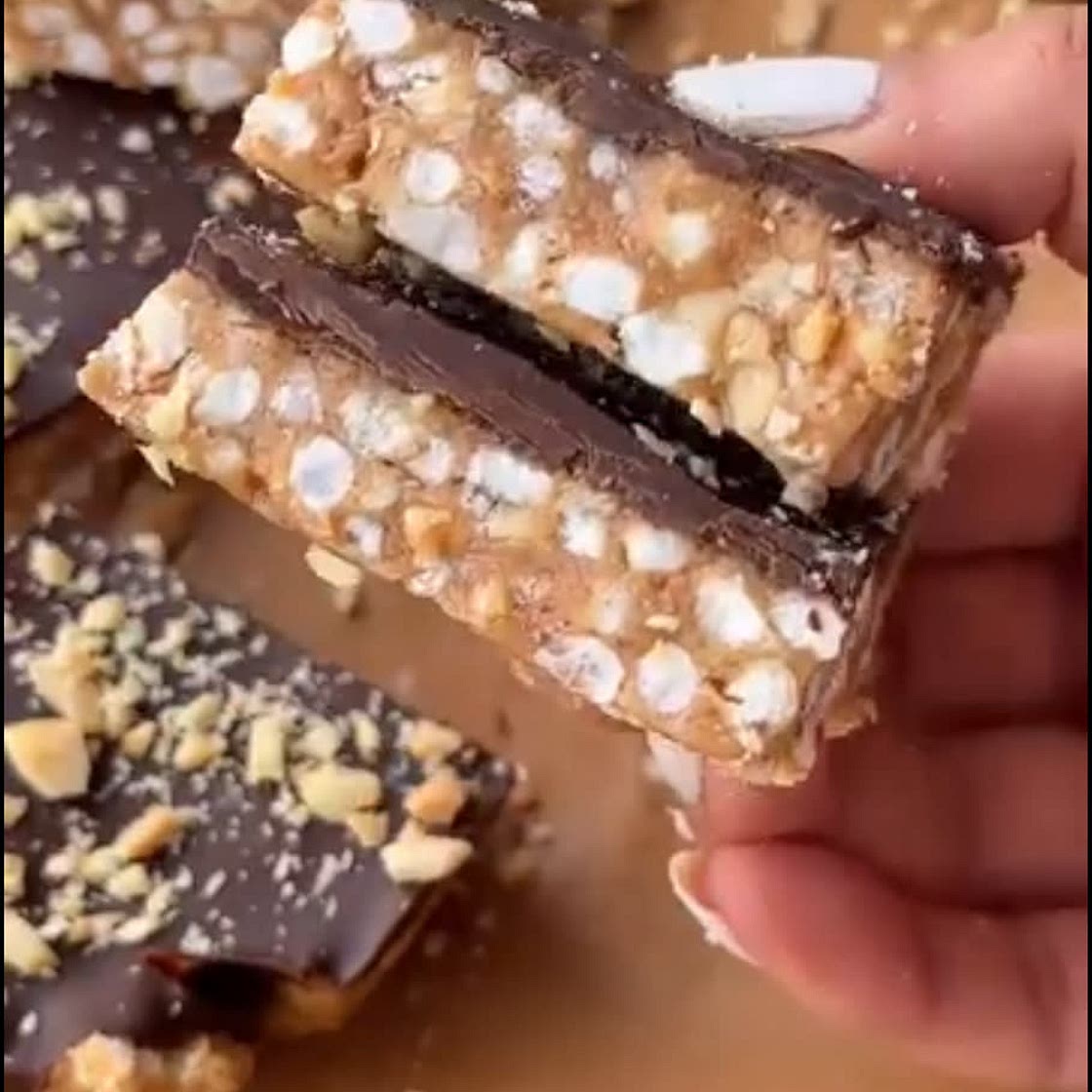 No-bake PEANUT CRUNCH SQUARES