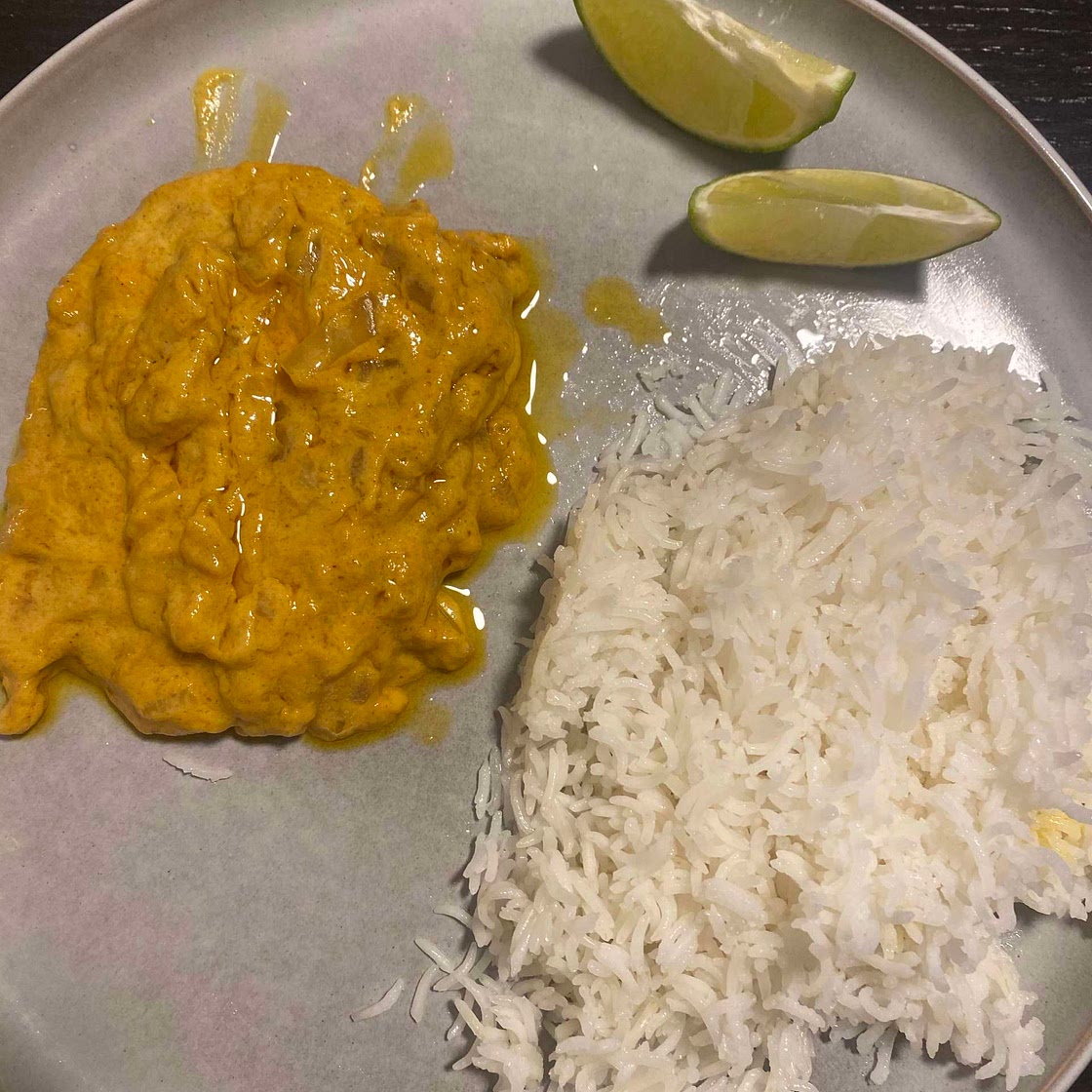 Chicken with coconut milk and lime